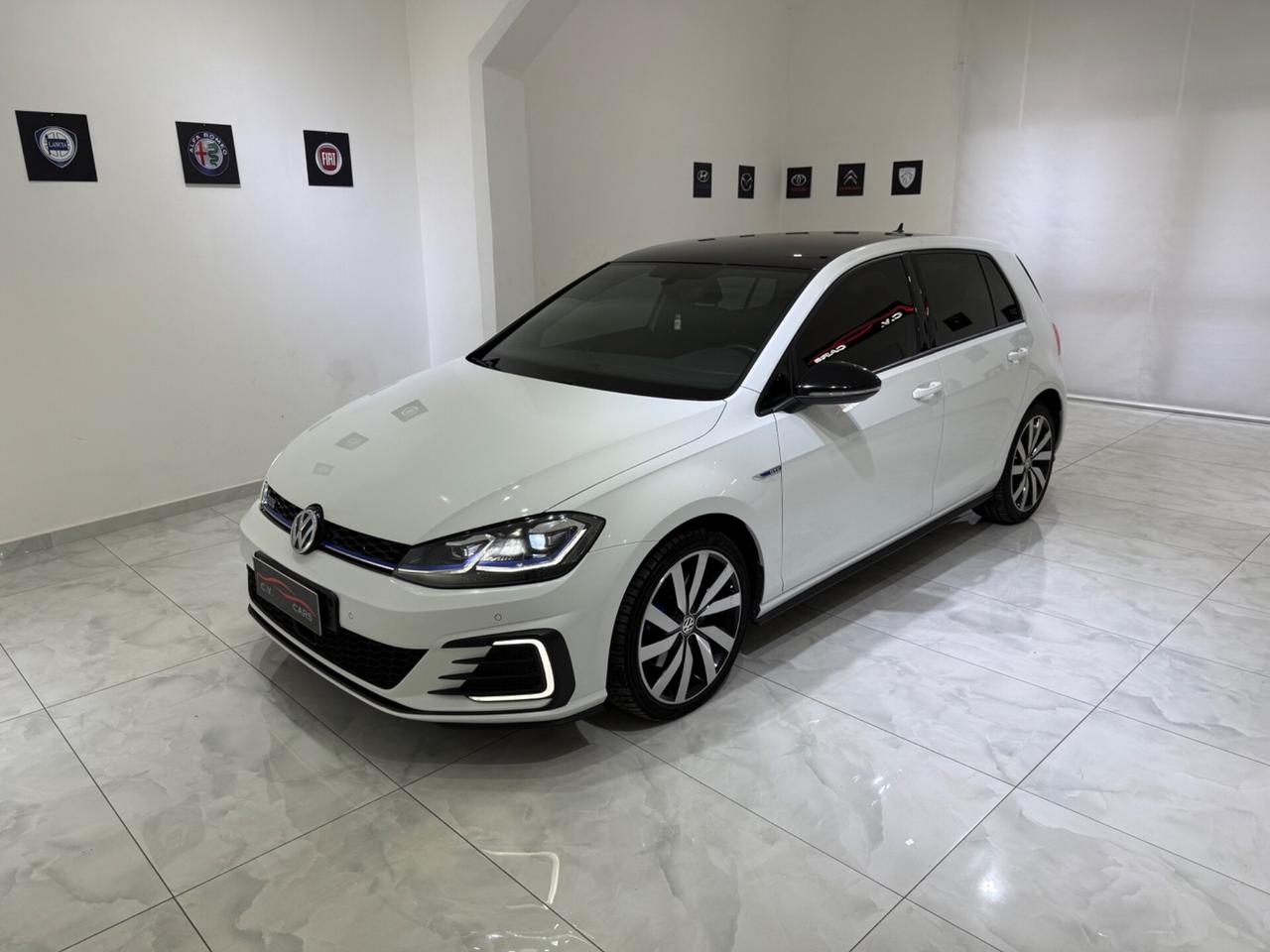 VOLKSWAGEN GOLF GTE UNICO PROPRIETARIO