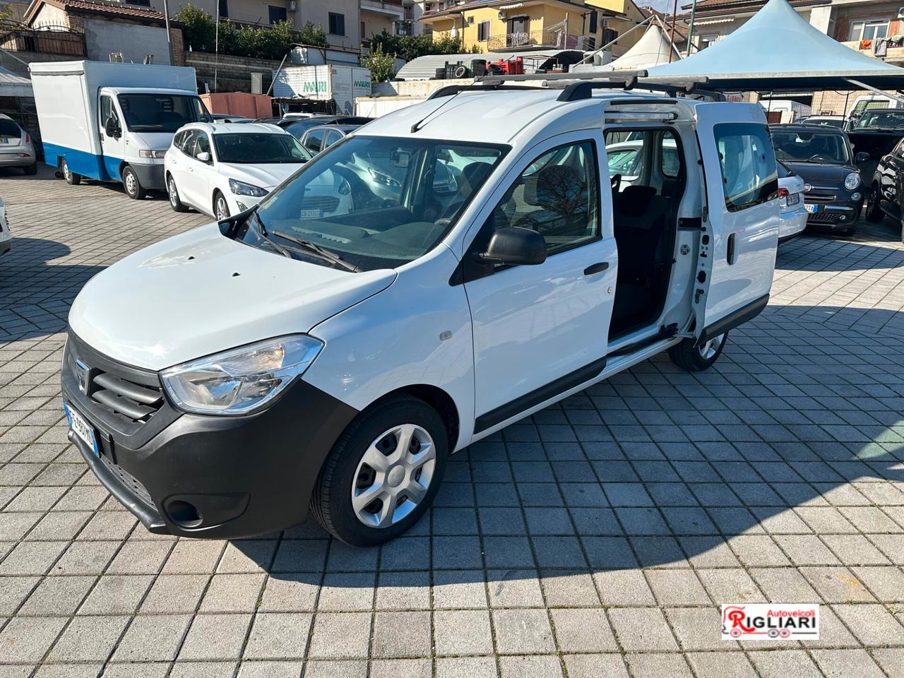 Dacia Dokker 75CV Lauréate Family - Anno 2016 - 5 posti