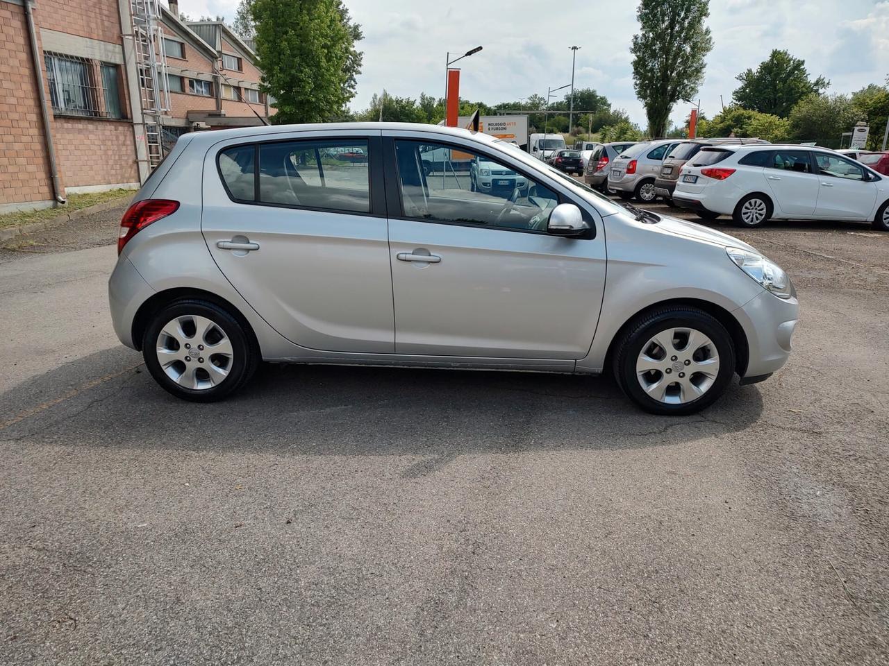 Hyundai i20 1.4 CRDi 5p. Sound Edition, OK NEOPATENTATI, GARANZIA L.12 MESI