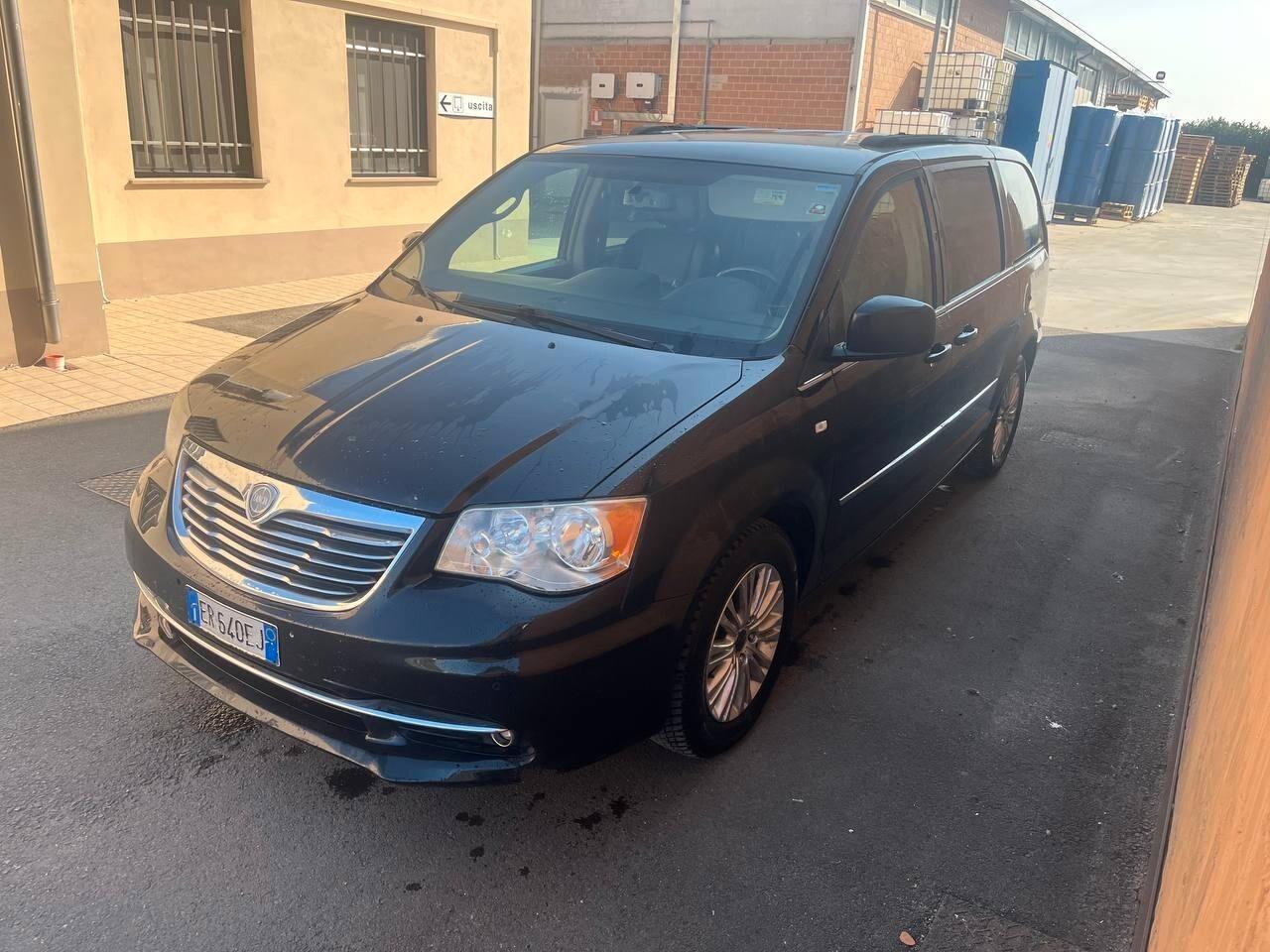 Lancia Voyager 2.8 TD Gold 163 CV Cambio Nuovo