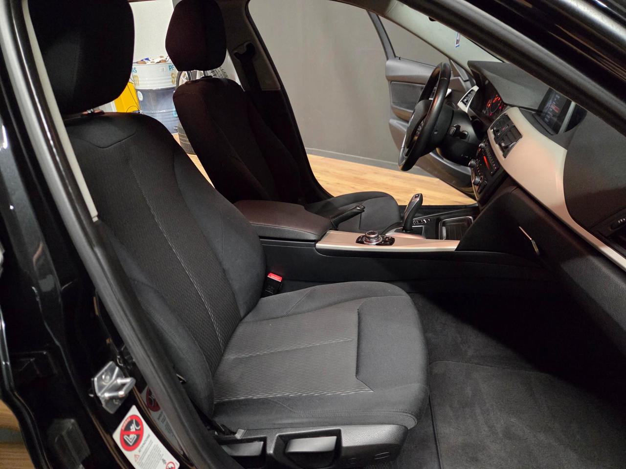 BMW 320 d Touring Business auto