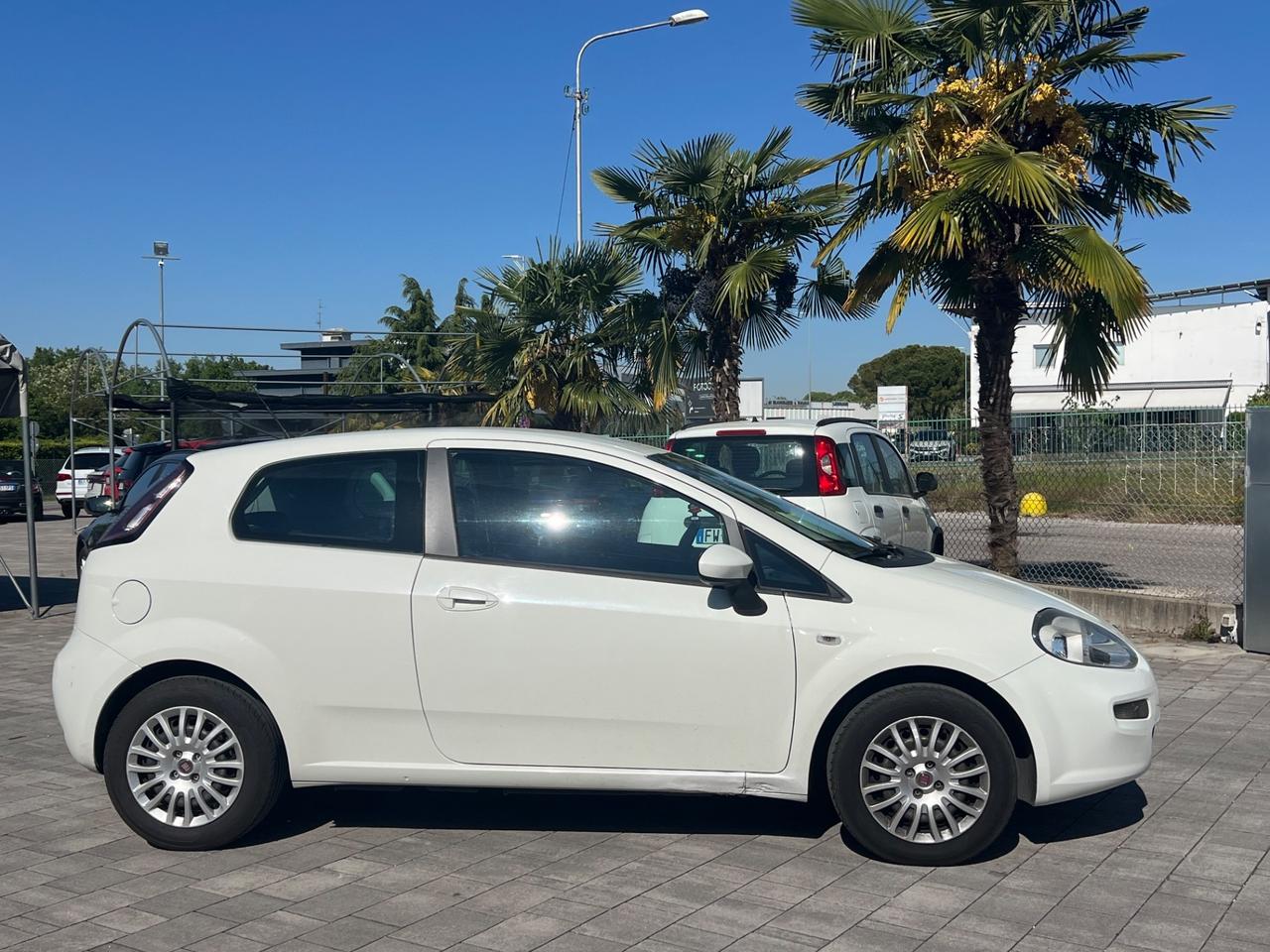 Fiat Punto 1.3 MJT 85 CV 3 porte Lounge