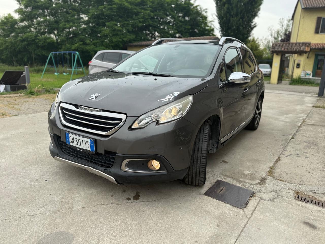 Peugeot 2008 1.6 e-HDi 115 CV Stop&Start Allure