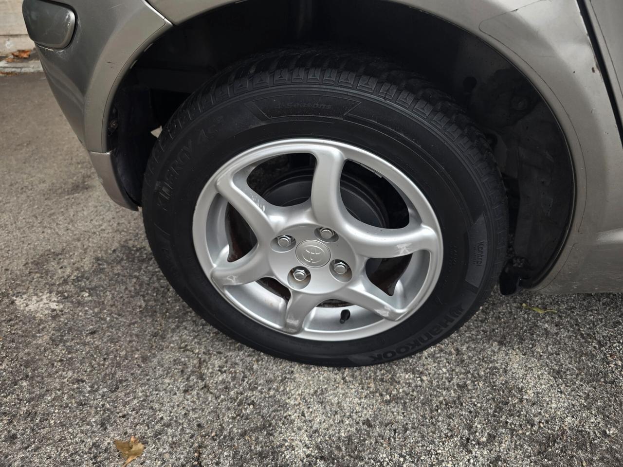 Toyota Yaris 1.0i 16V cat 5 porte Expo