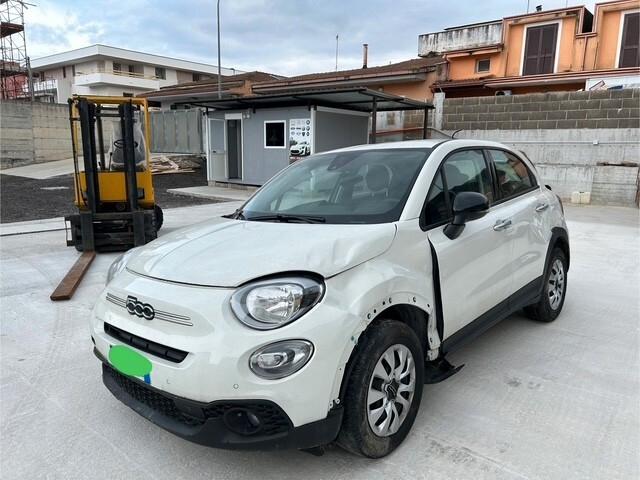 Fiat 500X 2024 1.3 MultiJet 95 CV sinistrata incidentata