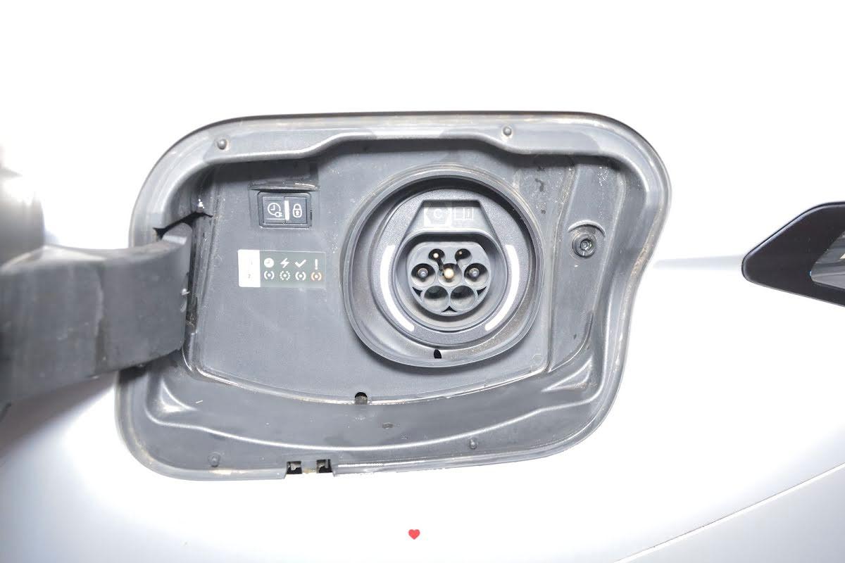 DS Automobiles DS 4 1.6 e-tense 225CV Cross Trocadero Auto