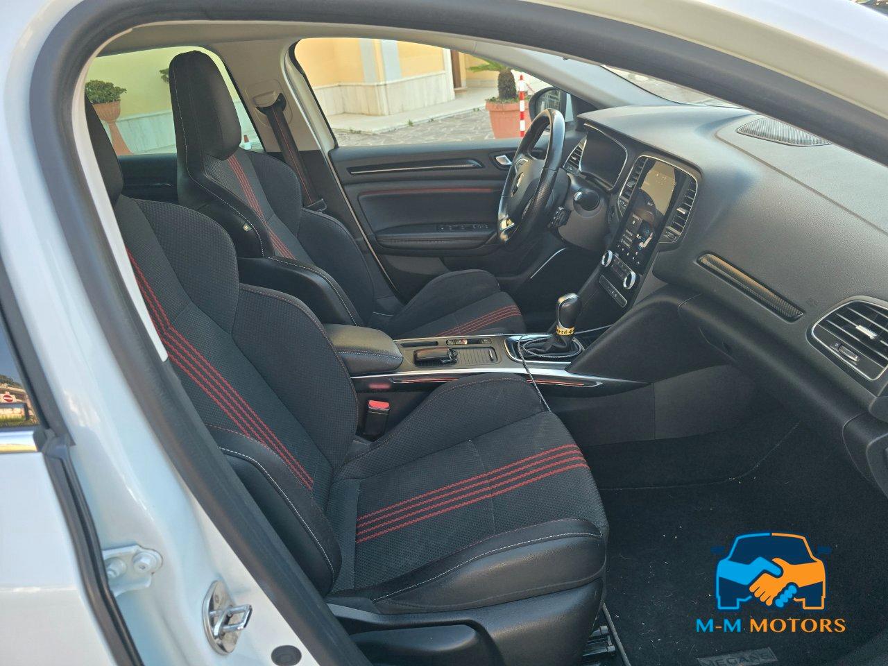 Renault Megane Sporter 1.6 E-Tech phev RS Line 160cv auto