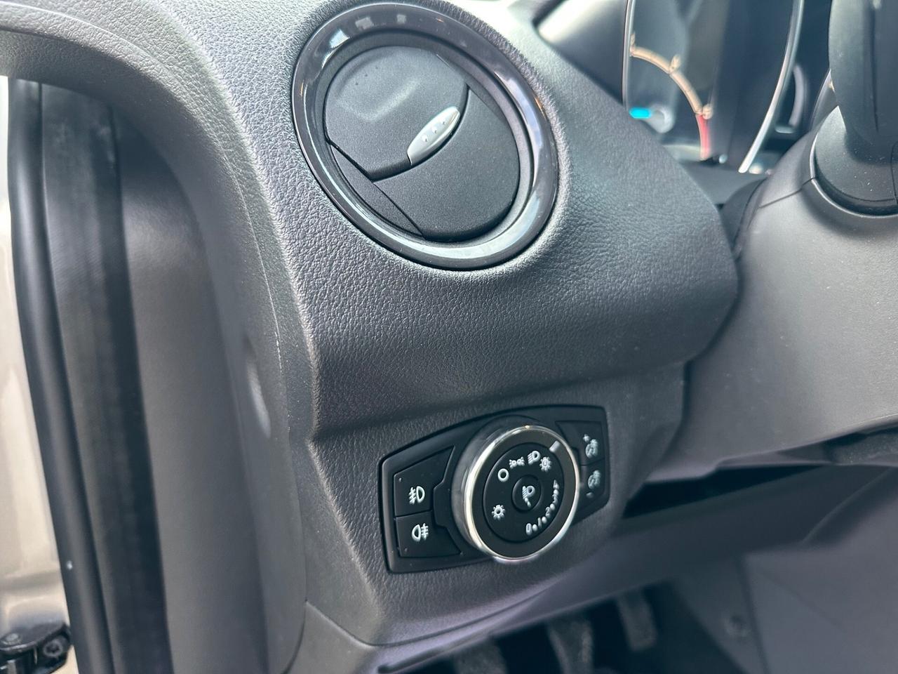 Ford Tourneo Courier 2015 1.5 DIESEL 95CVTitanium