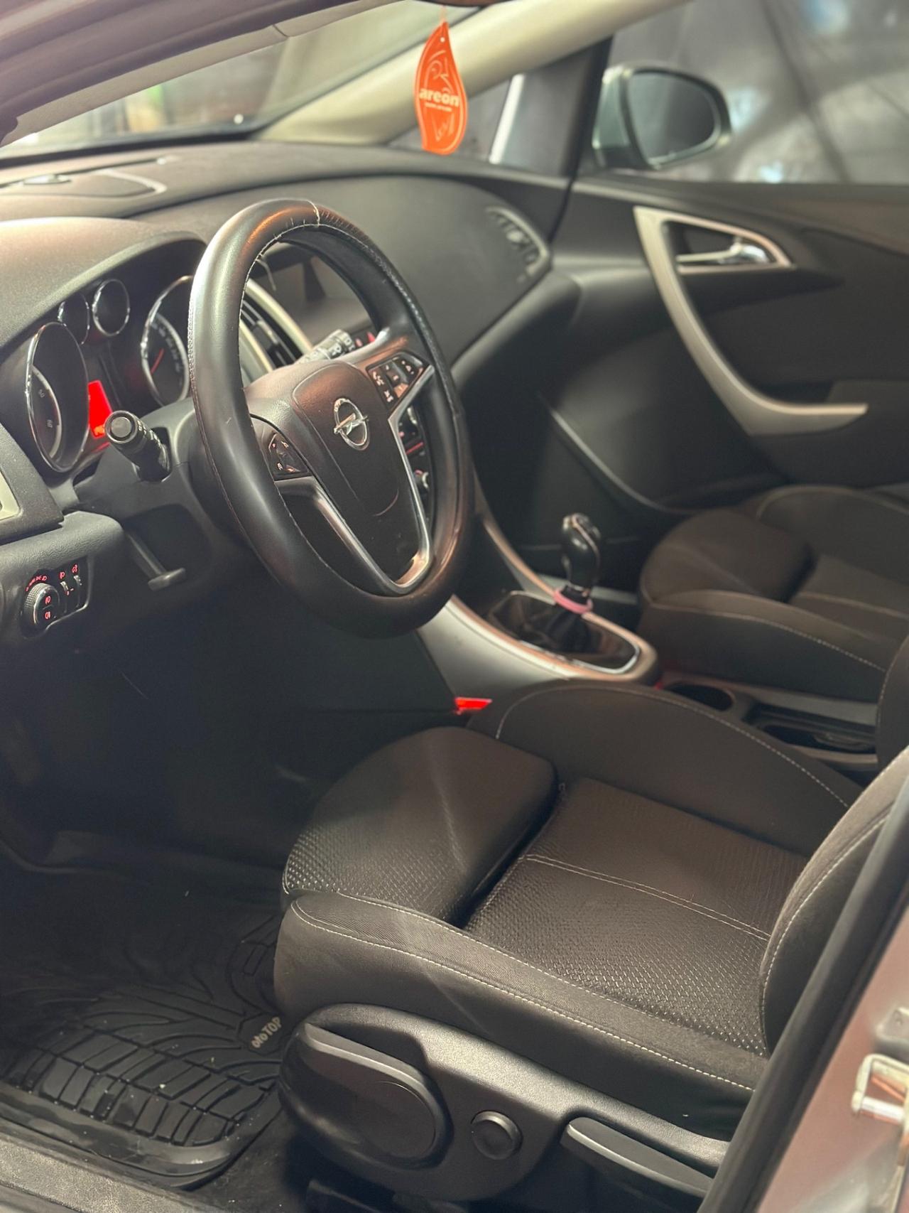 Opel Astra 1.7 CDTI 2011