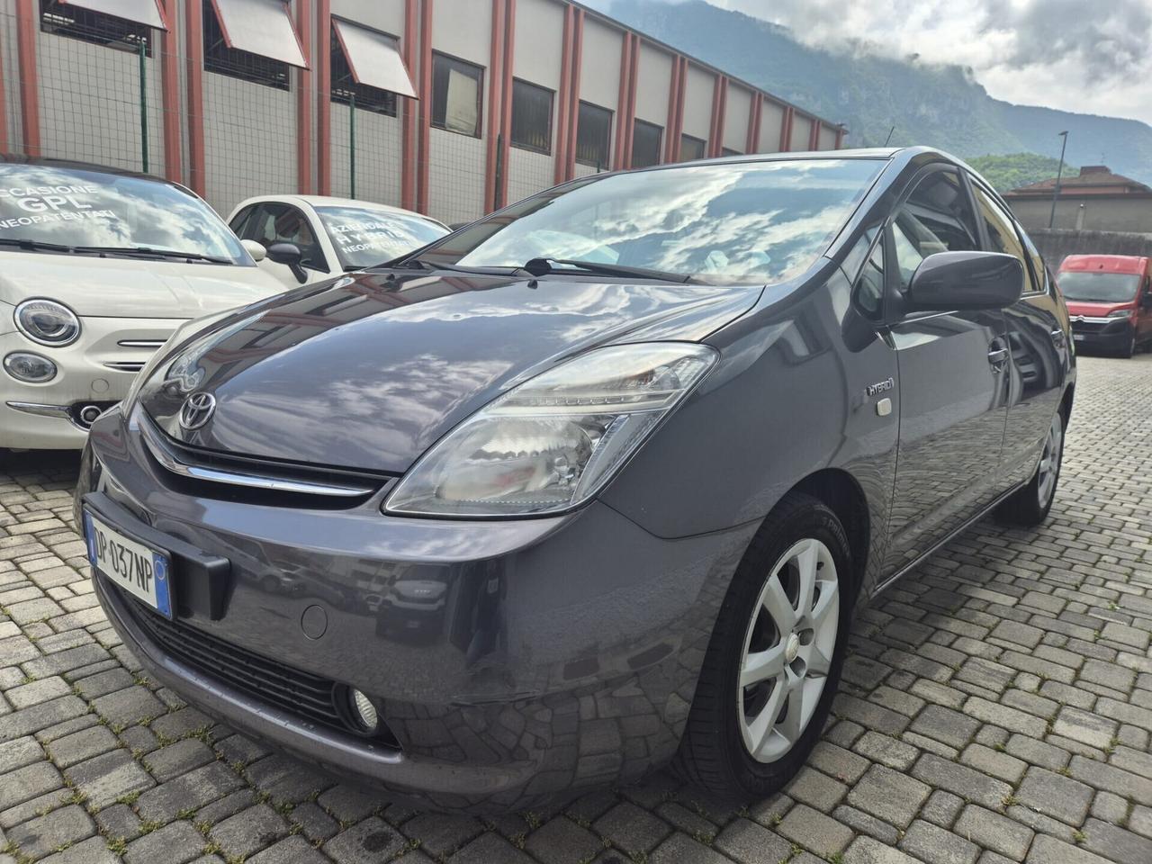 Toyota Prius 1.5i 16V IBRIDA AUTOMATICA 89000KM!!!