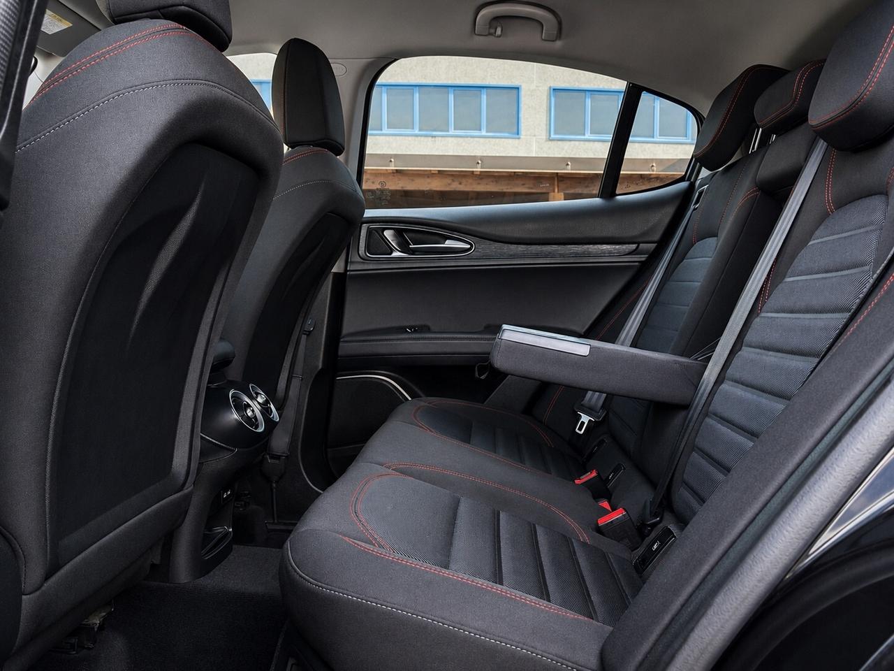 Alfa Romeo Stelvio 2.2 Turbodiesel 160 CV AT8 RWD ROSSO EDIZIONE