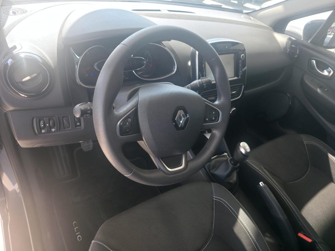 Renault Clio dCi 8V 75 CV 5 porte Moschino Life