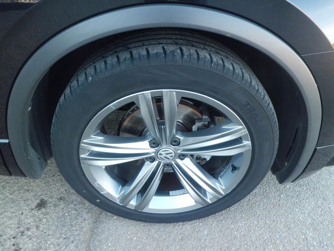 Volkswagen Tiguan 1.6 TDI R-LINE -FULL