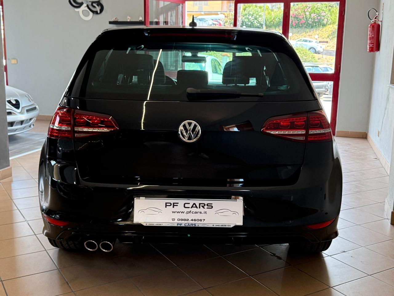 Volkswagen Golf 2.0 TDI DSG 5p. Highline BlueMotion R line.