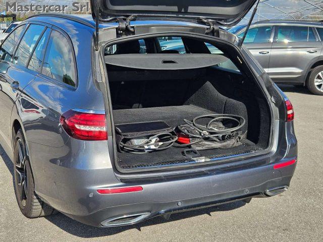 MERCEDES-BENZ E 300 de 4MATIC EQ-POWER Premium - GH155GW