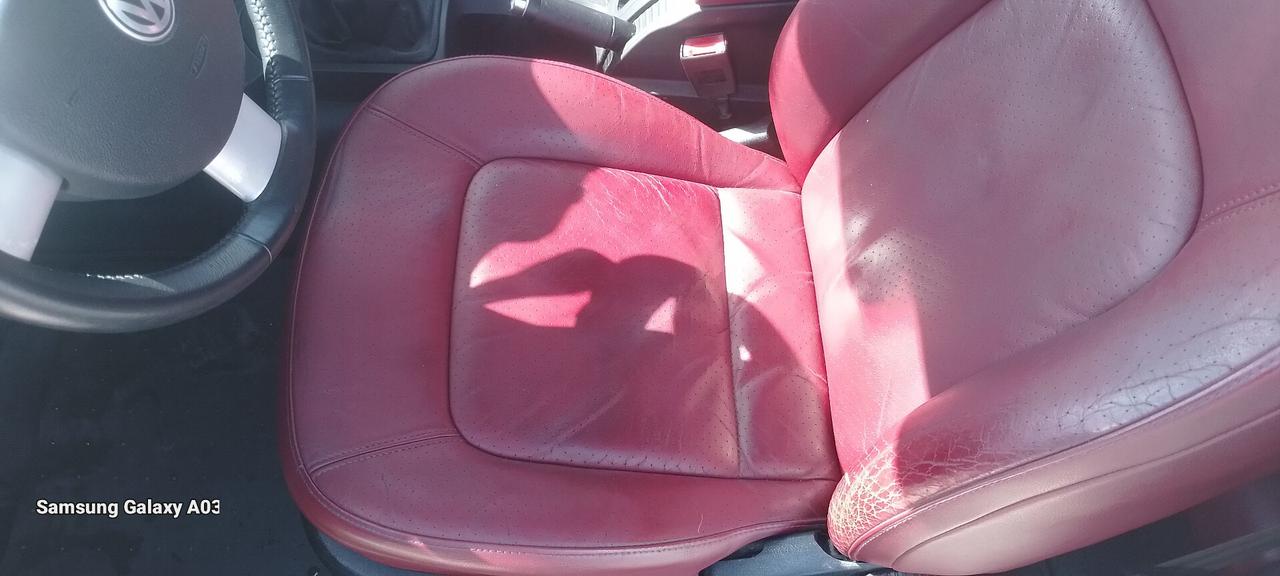 Volkswagen New Beetle 1.9 TDI 105CV Cabrio Lim. Red Edt.