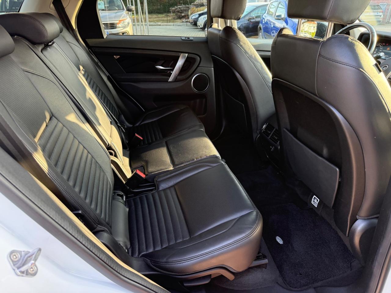 Land Rover Discovery Sport 2.0 TD4 180 CV AWD 7 POSTI