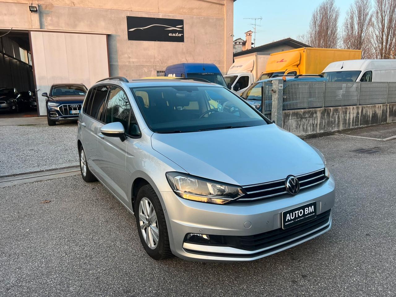 Volkswagen Touran 2.0 TDI 150 CV DSG BlueMotion Technology restyling