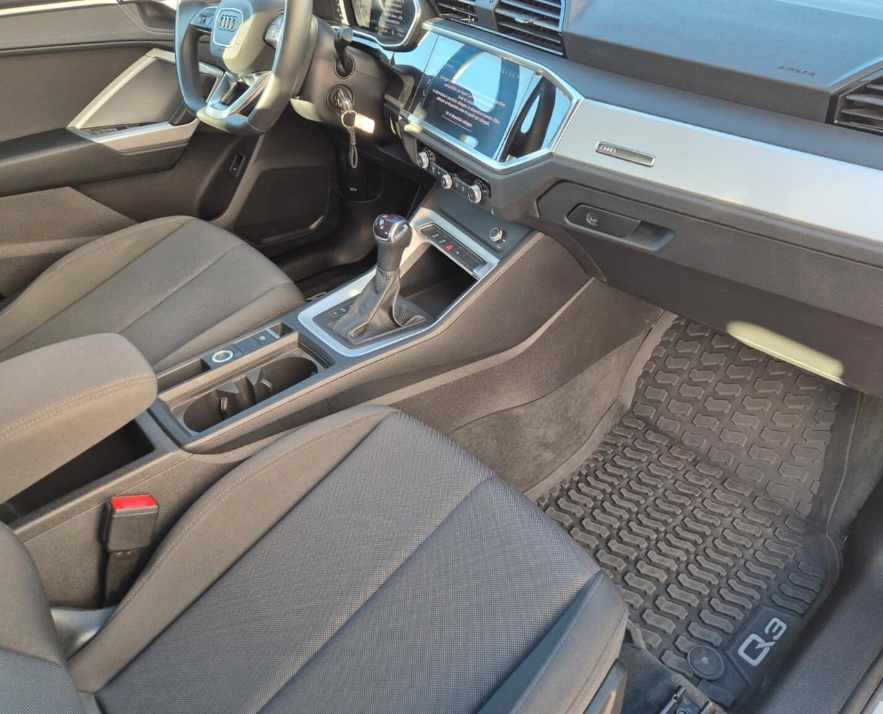 Audi Q3 35 TDI S-tronic Business Advanced