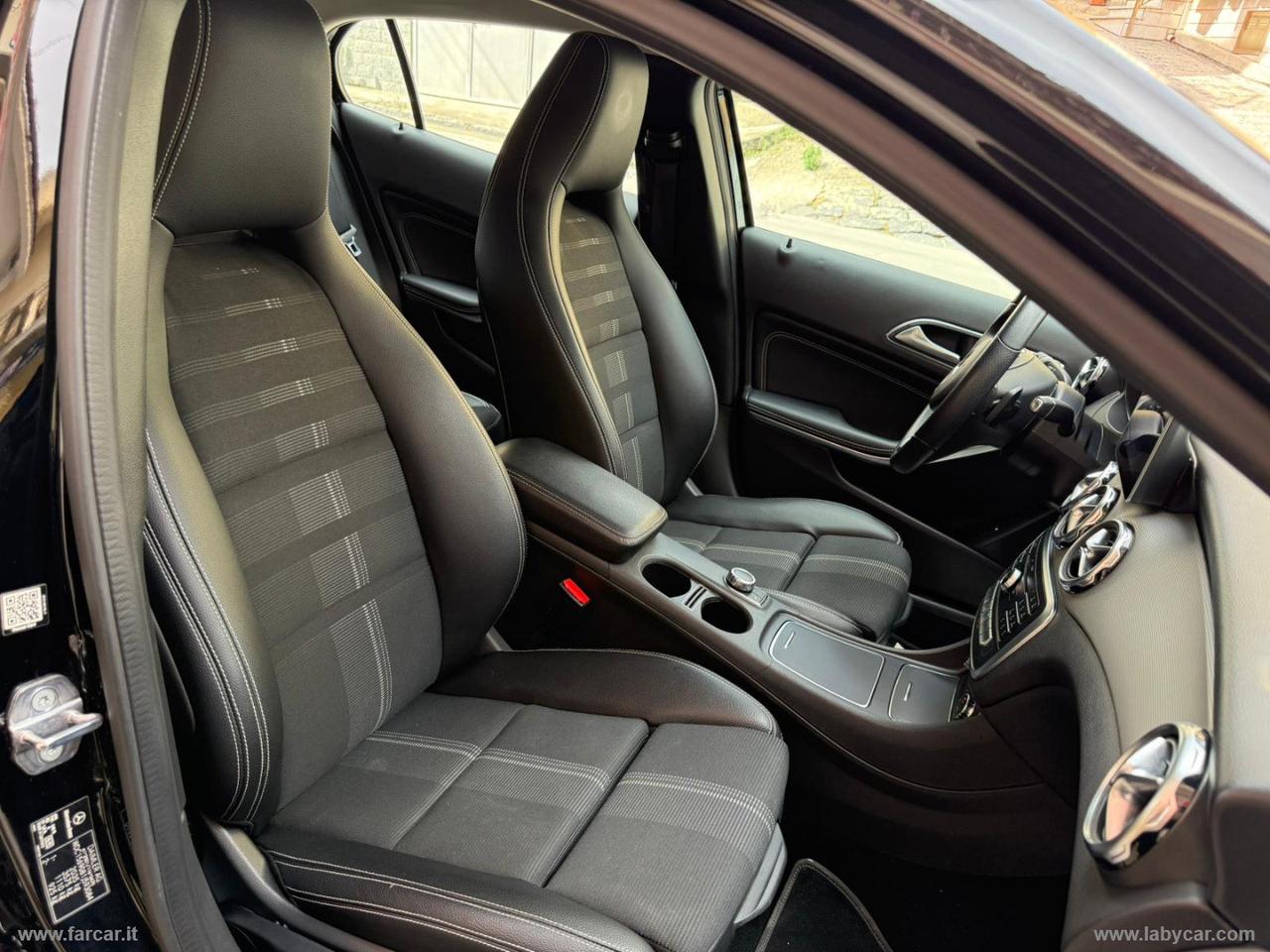 MERCEDES-BENZ GLA 200 d Automatic Sport CROSS