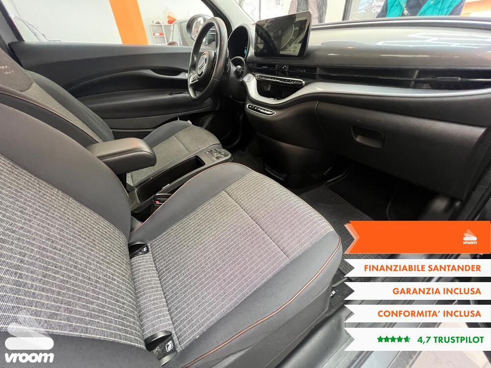 FIAT 500e Berlina 42 kWh La Prima