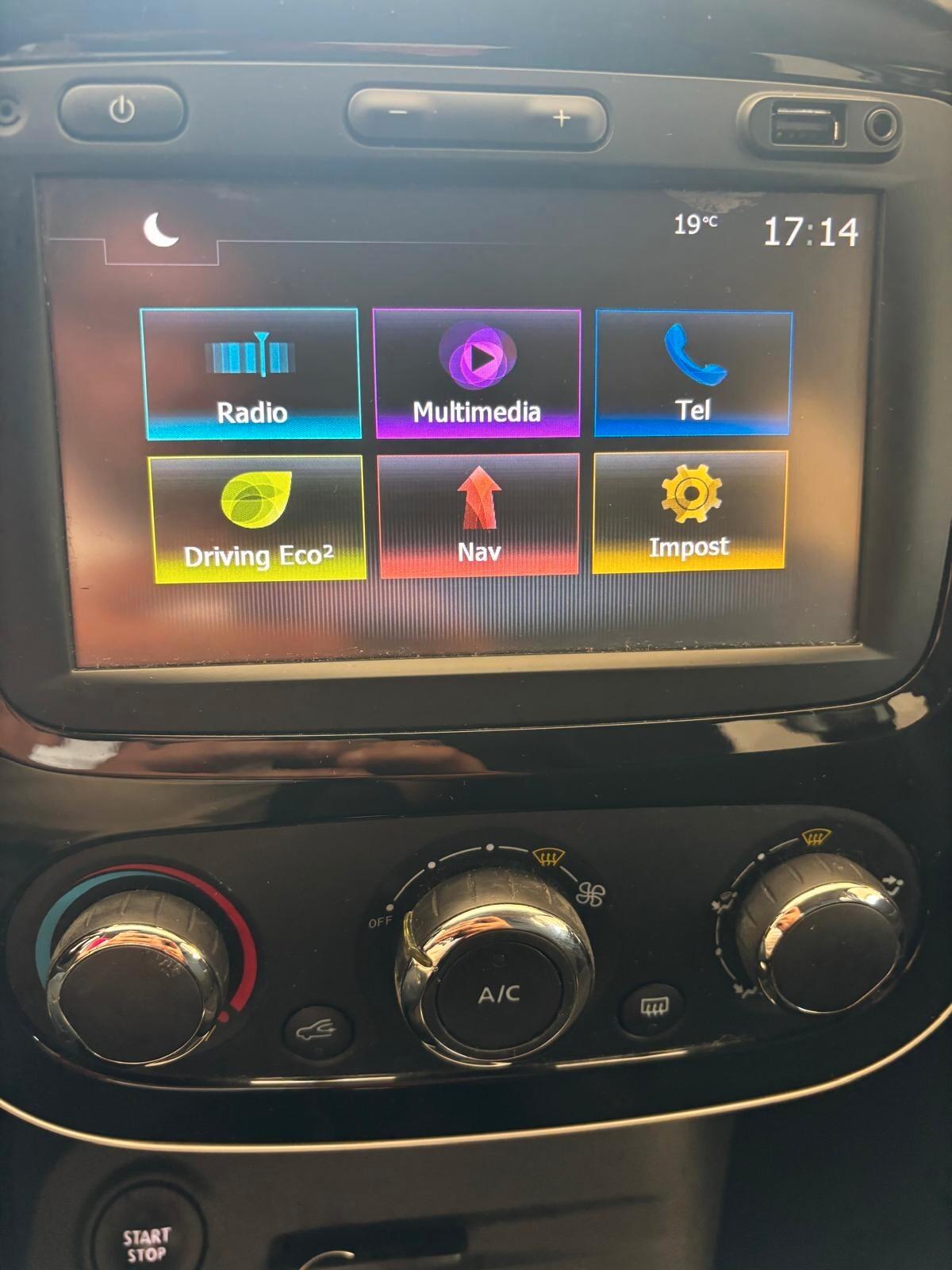 RENAULT CAPTUR ANNO 2018 BZ ADATTA NEOPATENTATI KM 40 MILA