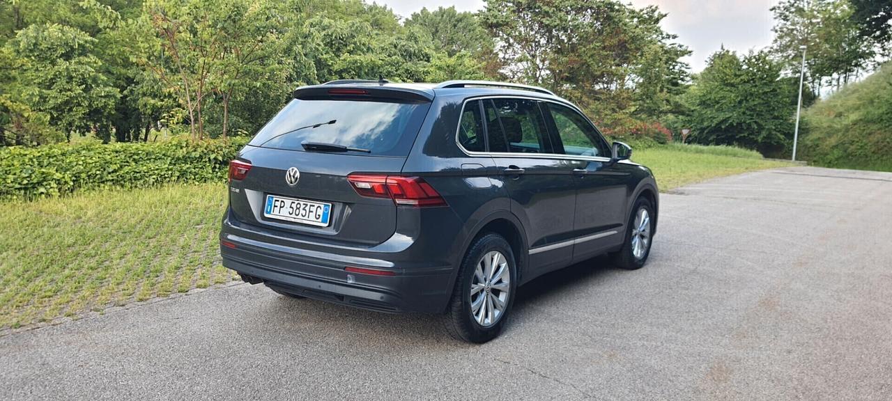 Volkswagen Tiguan 2.0 TDI SCR DSG Business BlueMotion Technology