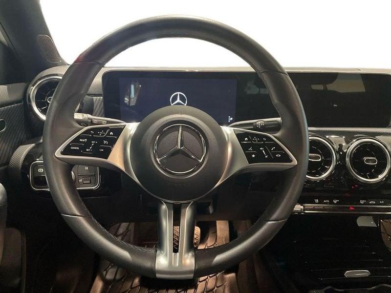 Mercedes-Benz Classe A A 180 d Progressive Advanced auto
