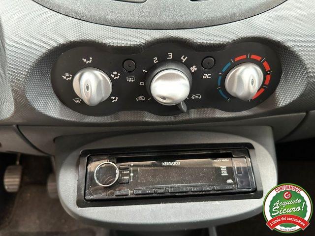 RENAULT Twingo 1.2 16V Live ADATTA A NEO PATENTATI
