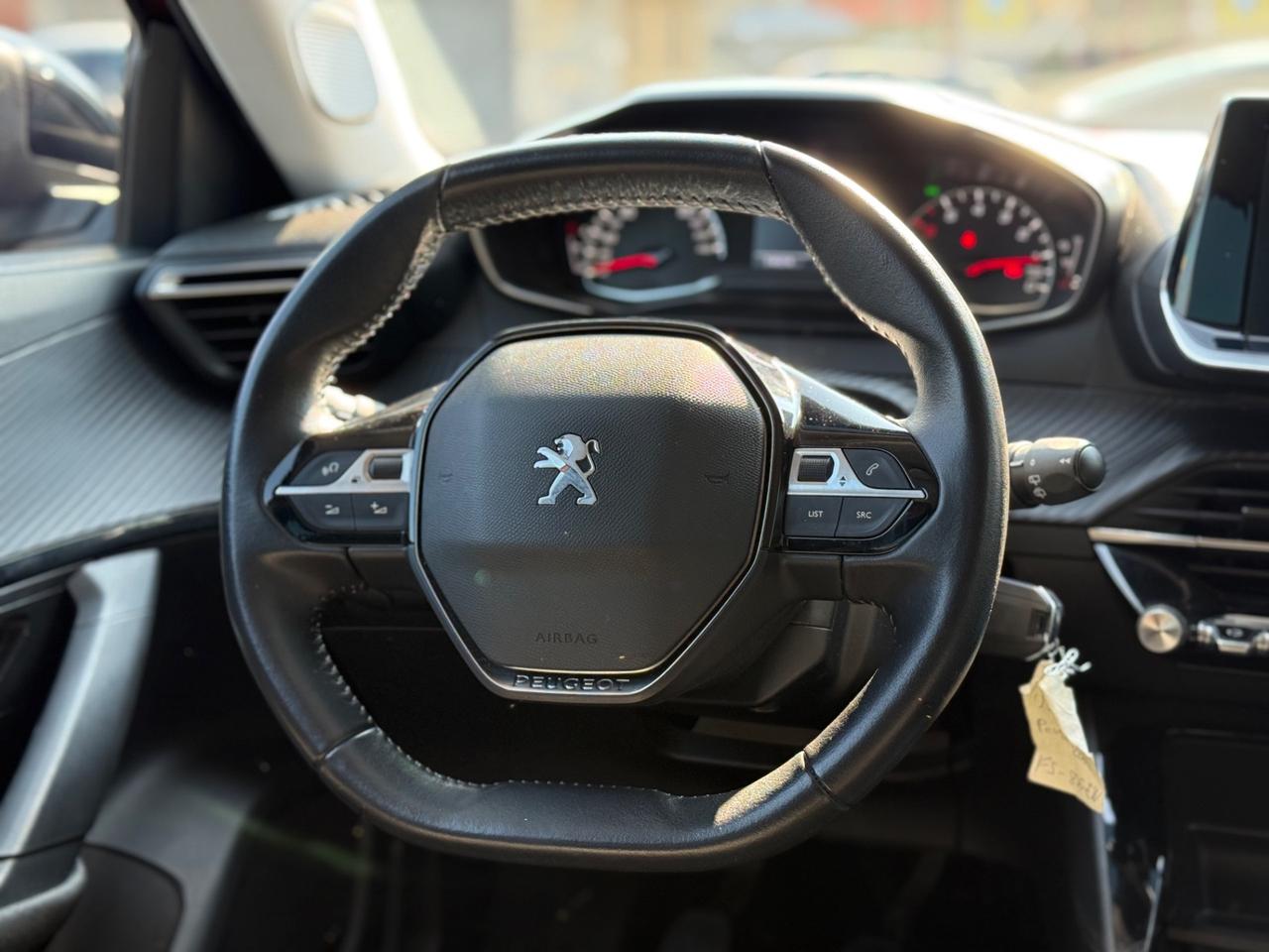 Peugeot 2008 PureTech 100 Allure + GARANTITA
