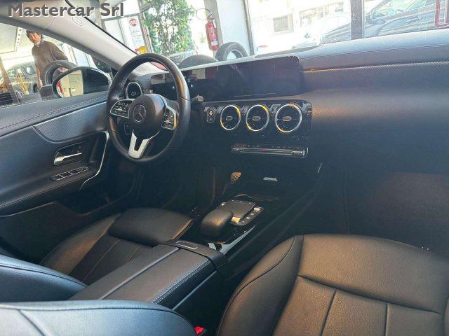 MERCEDES-BENZ CLA 200 Shooting Brake d Sport auto tg : GK808ZT