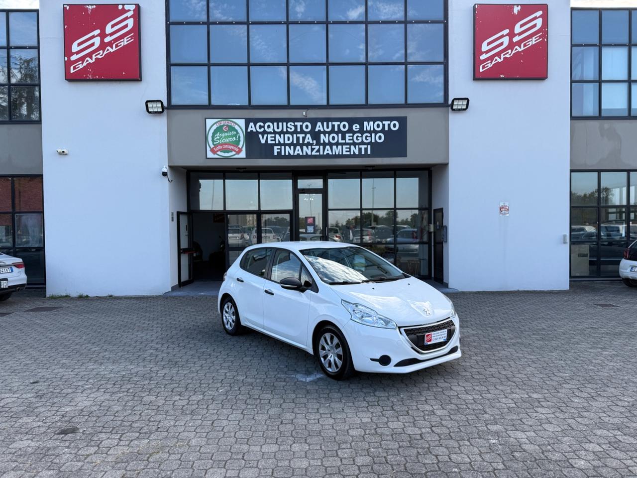 Peugeot 208 1.4 HDi 68 CV 5 porte Allure