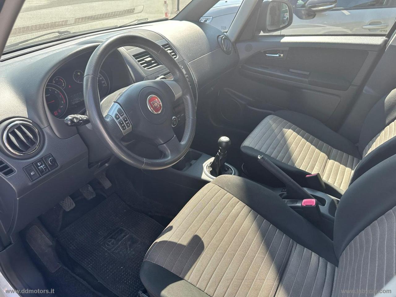 FIAT Sedici 1.6 4x4 Dynamic 4X4