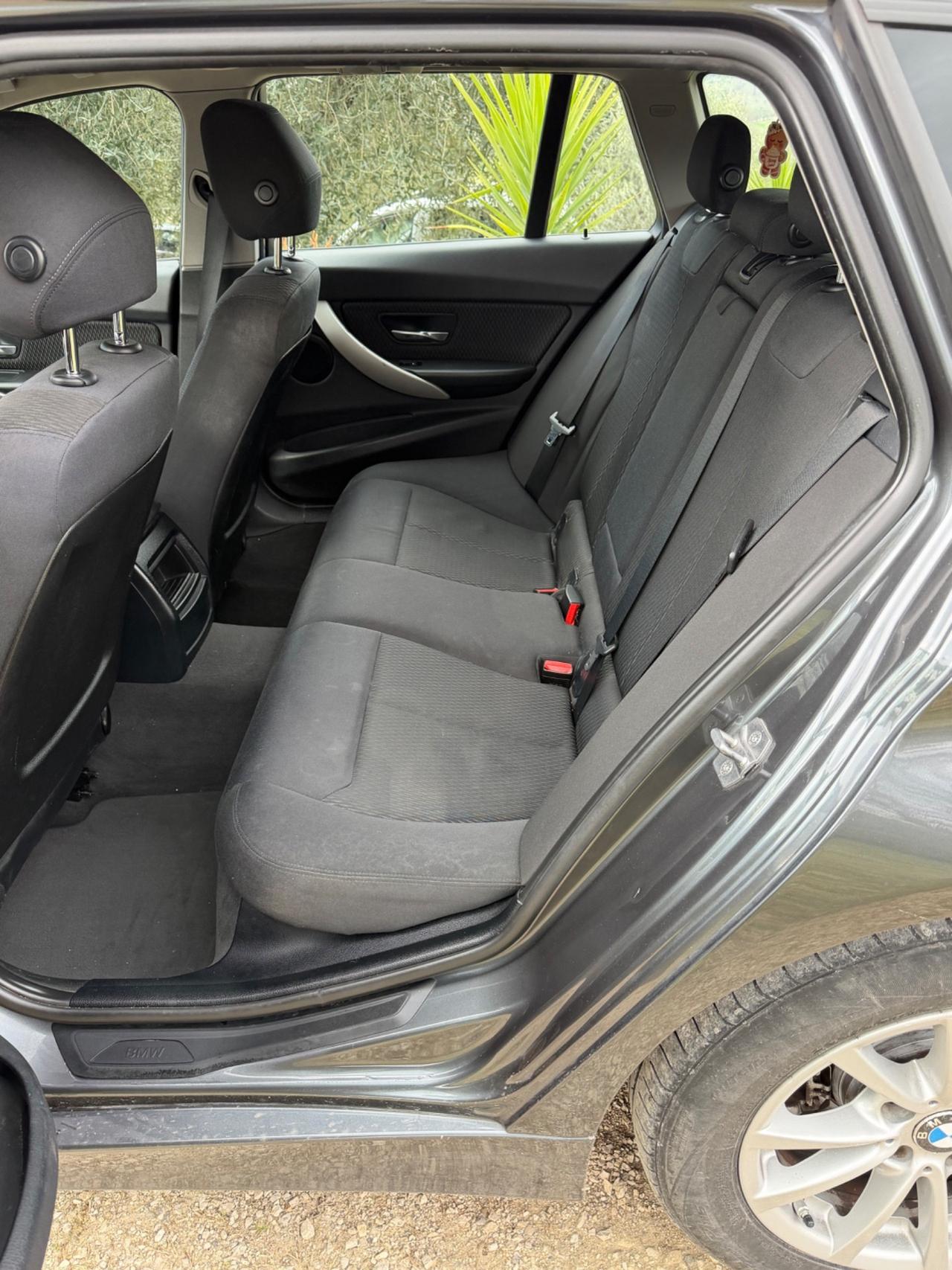 Bmw 118 118d 5p. Unique