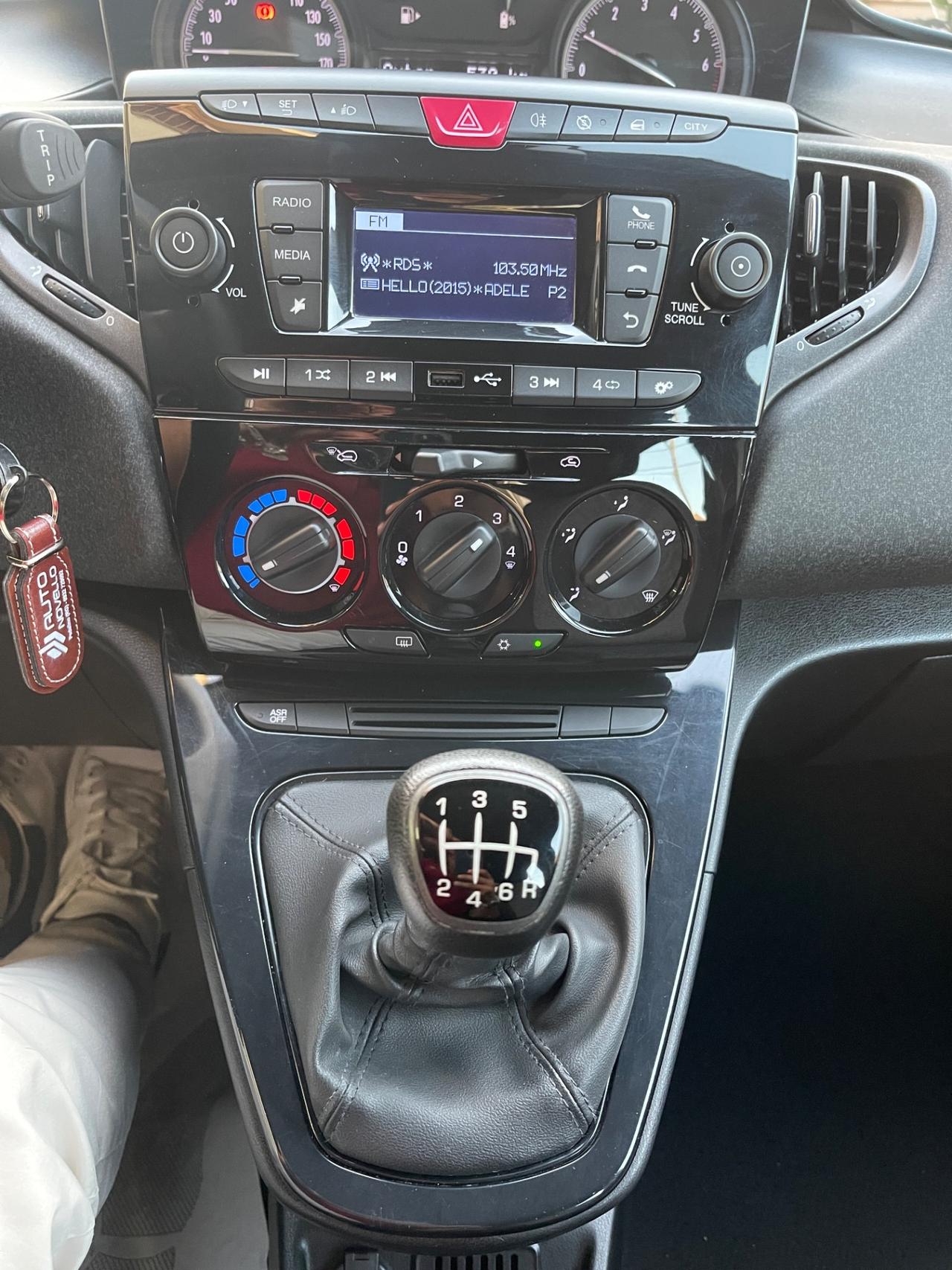 Lancia Ypsilon 1.0 Hybrid Ecochic Elefantino 2022