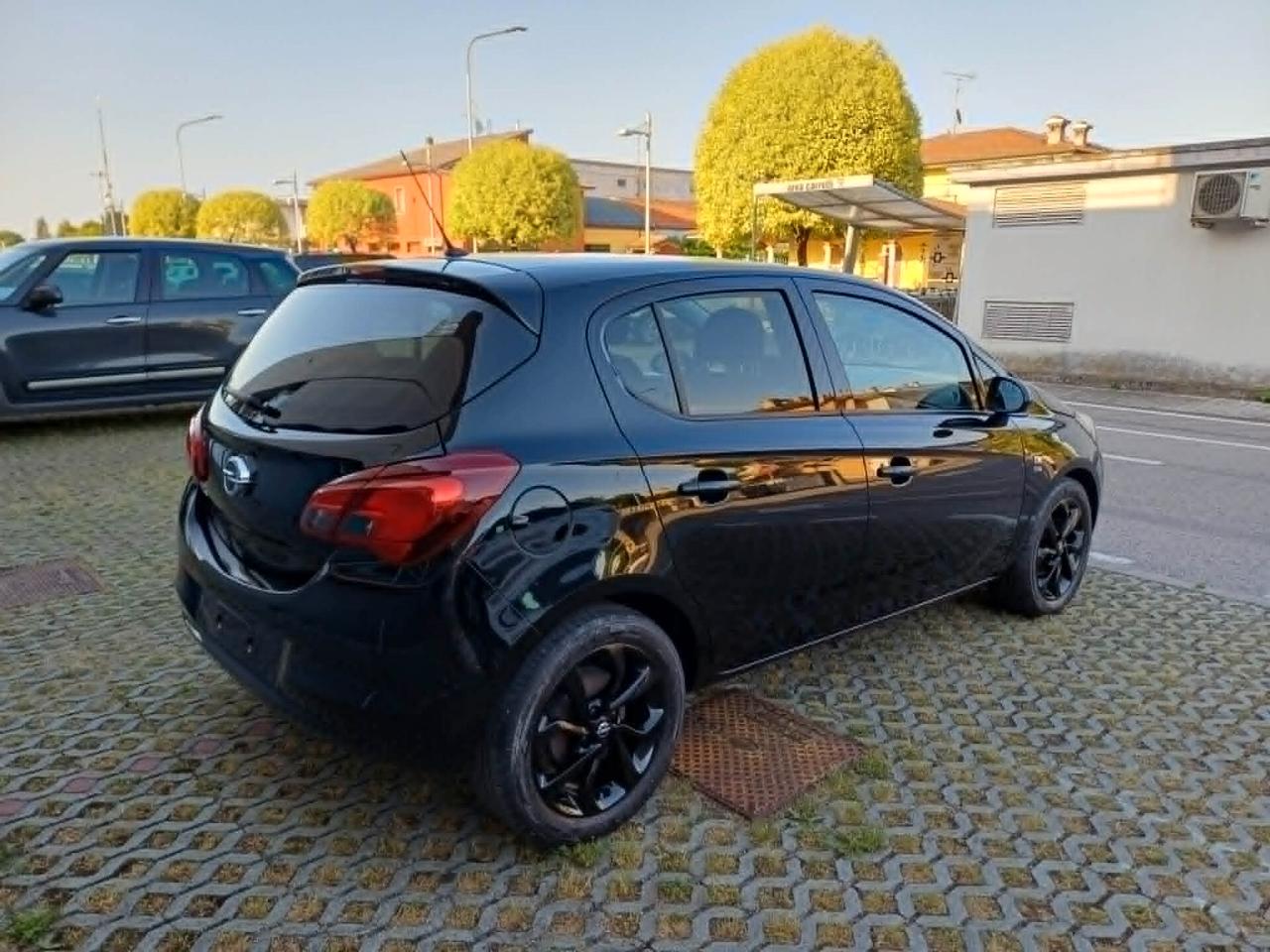 Opel Corsa 1.2 5 porte 120 Anniversary