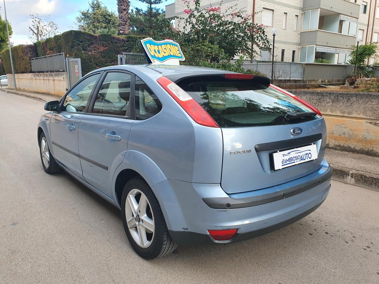 Ford Focus 1.6 TDCi 90CV Adatta a Neopatentati