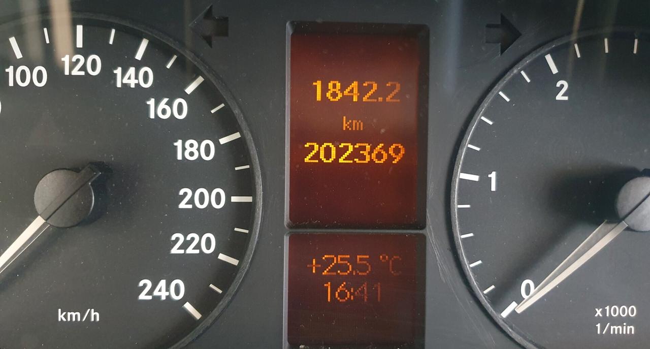 Mercedes-benz A 160 CDI - 2011 - KM. 200.000 SI NEOPATENT