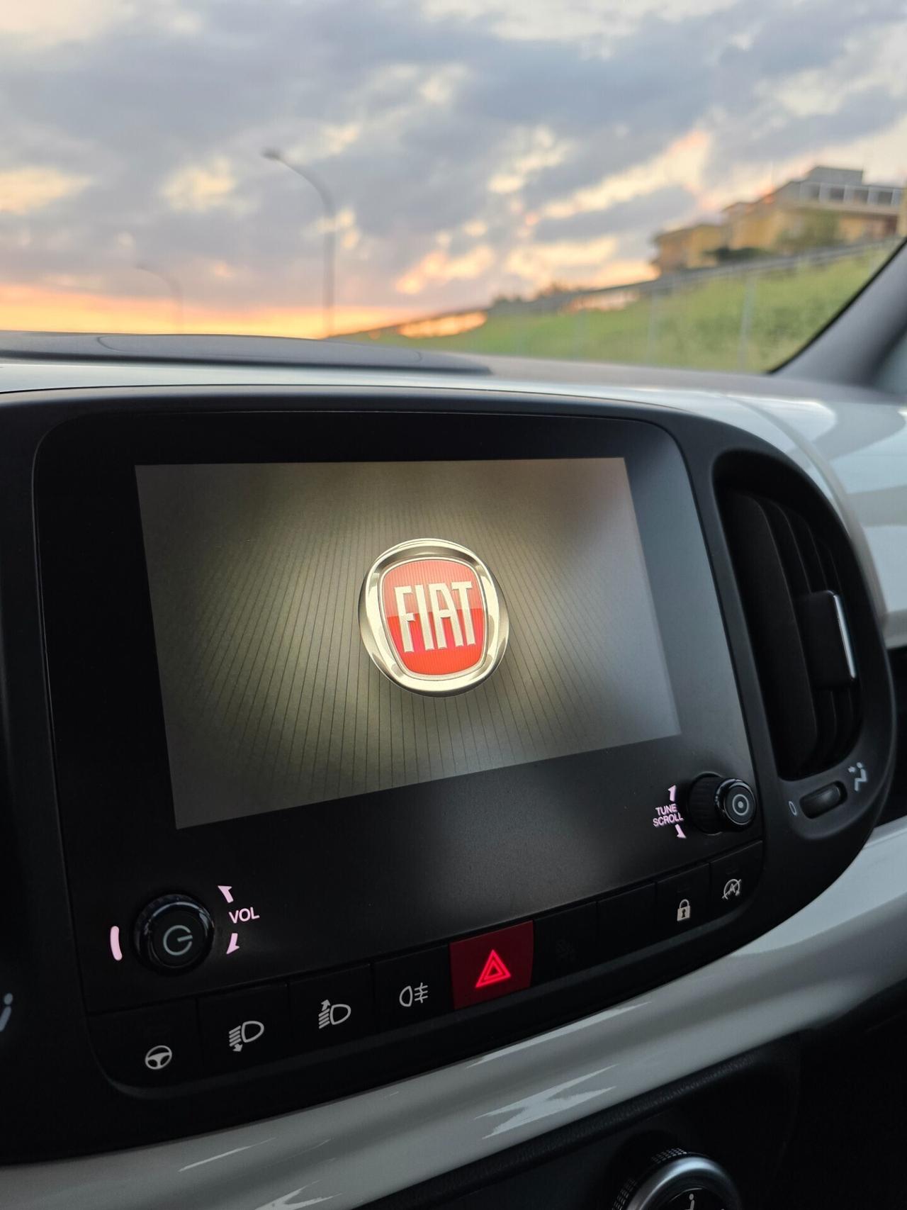 Fiat 500L 1.6 Multijet 120 CV Mirror
