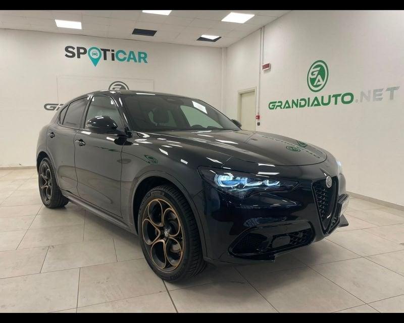 Alfa Romeo Stelvio 2023 2.2 t Intensa Q4 210cv auto