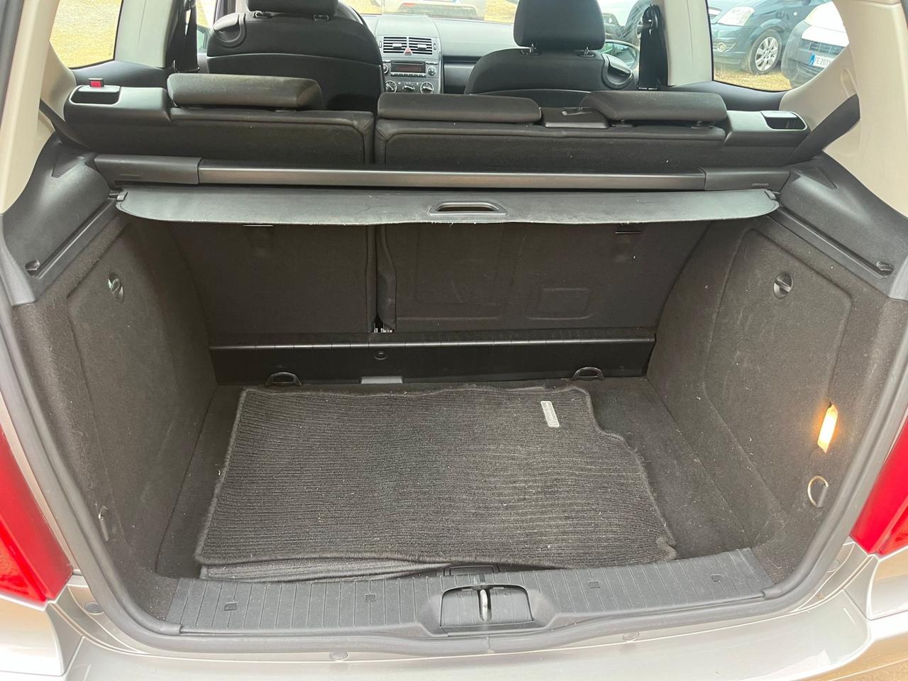 Mercedes-benz A 150 1.5 Benzina - Neopatentati