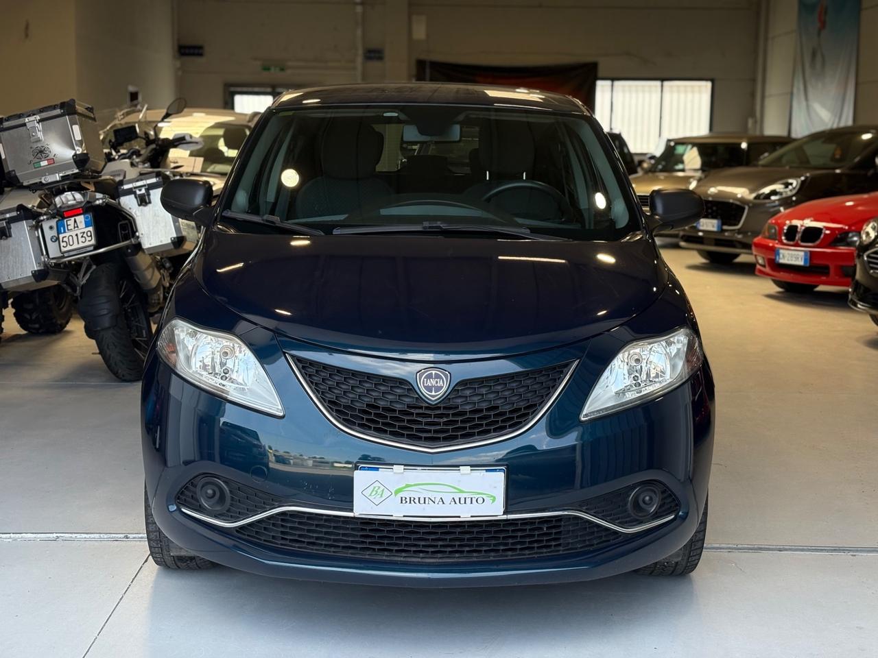 Lancia Ypsilon 1.2 69 CV 5 porte Gold