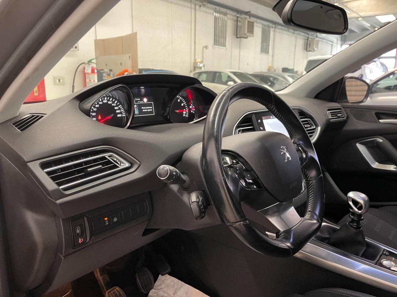 Peugeot 308 Allure 1.2 131cv-LEGGI SOTTO