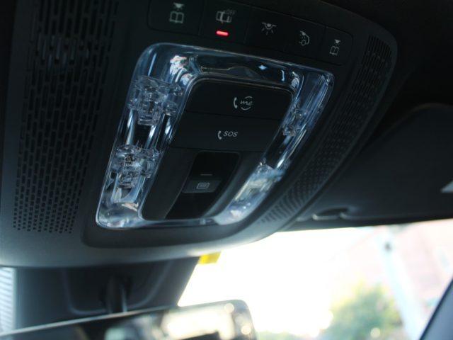 MERCEDES-BENZ GLA 200 d Automatic Premium