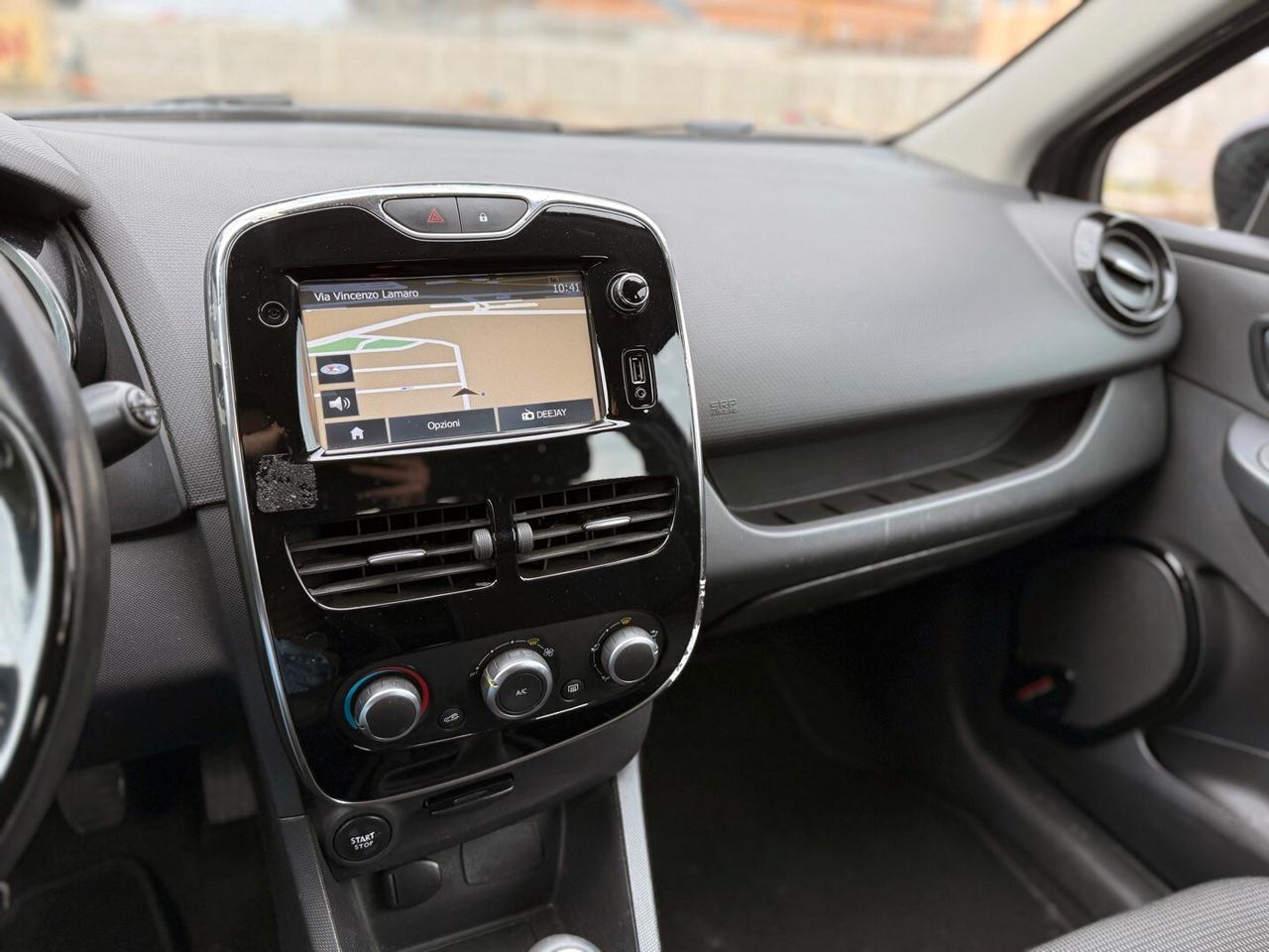 Renault Clio 1.2 75CV 5 porte - 2015 *NEOPATENTATI*GARANZIA*