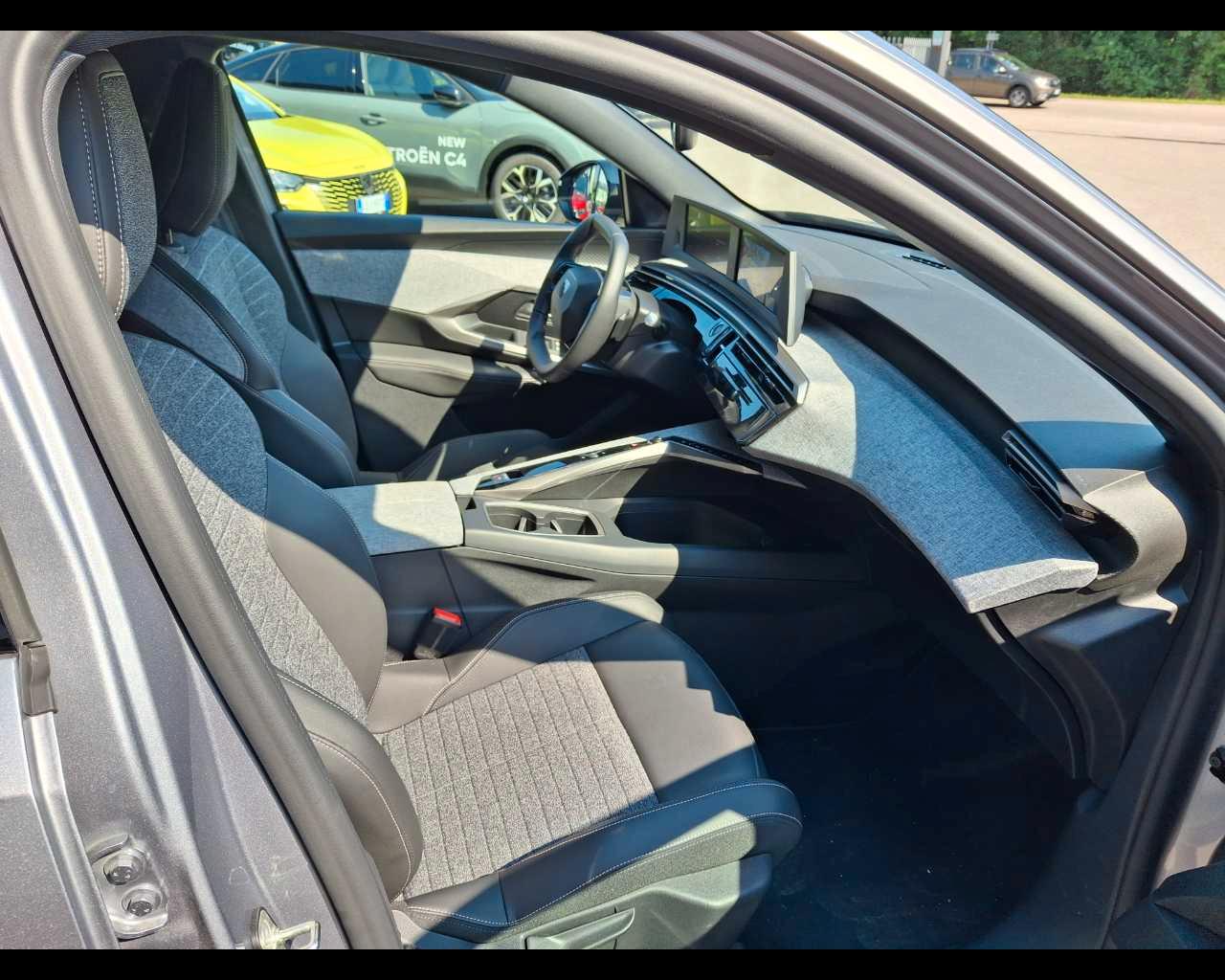 PEUGEOT Nuova 3008 ALLURE - Hybrid 136 E-DCS6