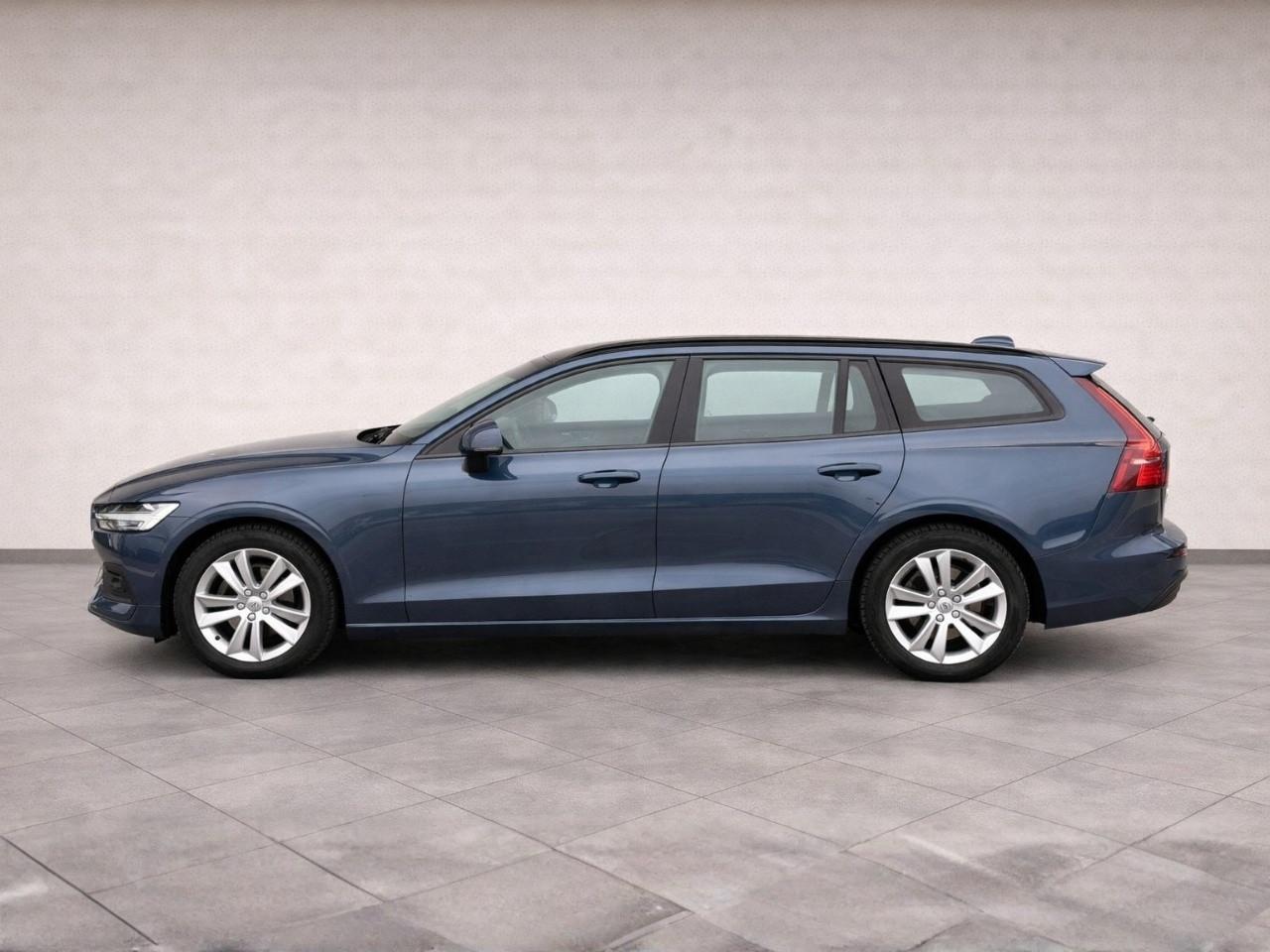 VOLVO V60 2.0 D3 MOMENTUM AUTO