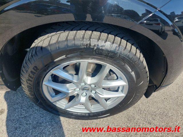 VOLVO XC60 B4 (d) AWD Geartronic Momentum Pro PROMO PRIMAVERA