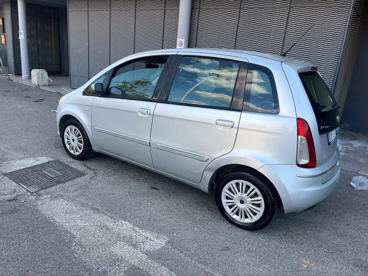 Lancia MUSA 1.4 Argento 2008 94.000 KM