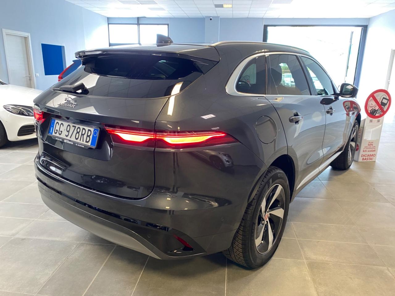 Jaguar F-Pace 2.0 D 204 CV AWD aut. R-Dynamic Garantita